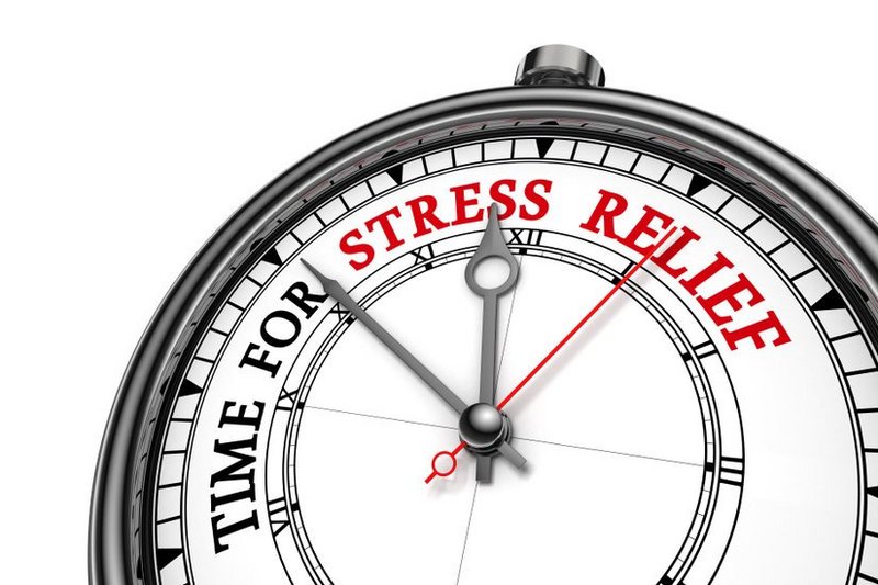 Een klok voor mensen met hoogsensitiviteit waar op de wijzer aangeeft: Tijd om stress los te laten.