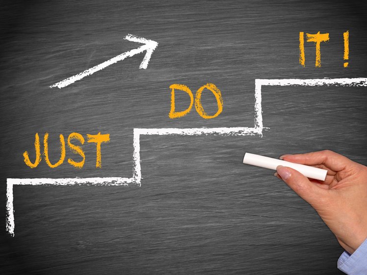 Een visualisatie van een trap met de affirmatie "Just do it"